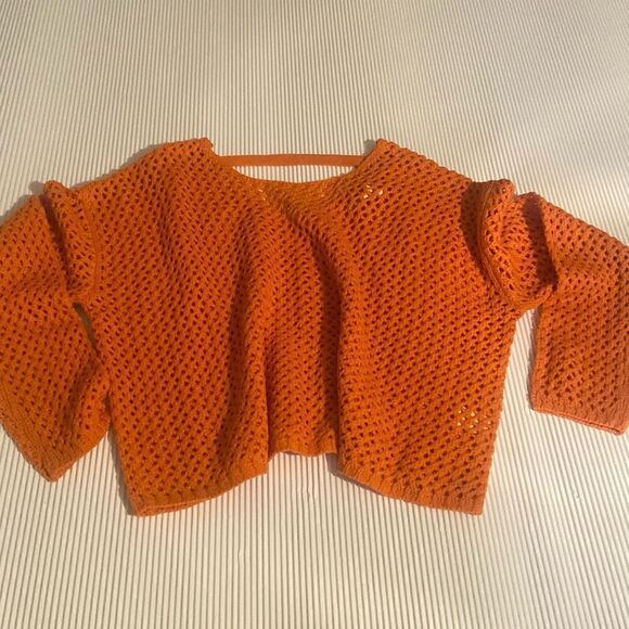 Sincerely Jules Cropped Light Weight Sweater Size Large - Picture 1 of 6